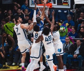 赛事赛程快查-世界名画，魔术后卫布莱克潇洒上演以一扣四，灰熊球员望尘莫及