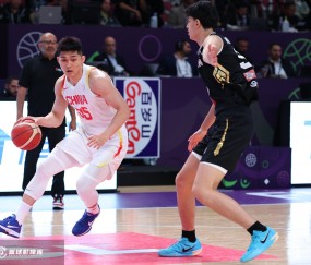 赛事赛程快查-郭艾伦坦言意外：广州队队友李祥波竟入选国家队并亮相决赛