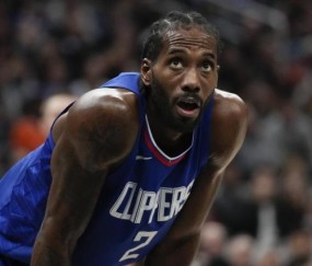 打一节就“消失”？小卡遭遇背部痉挛 半场提前回家